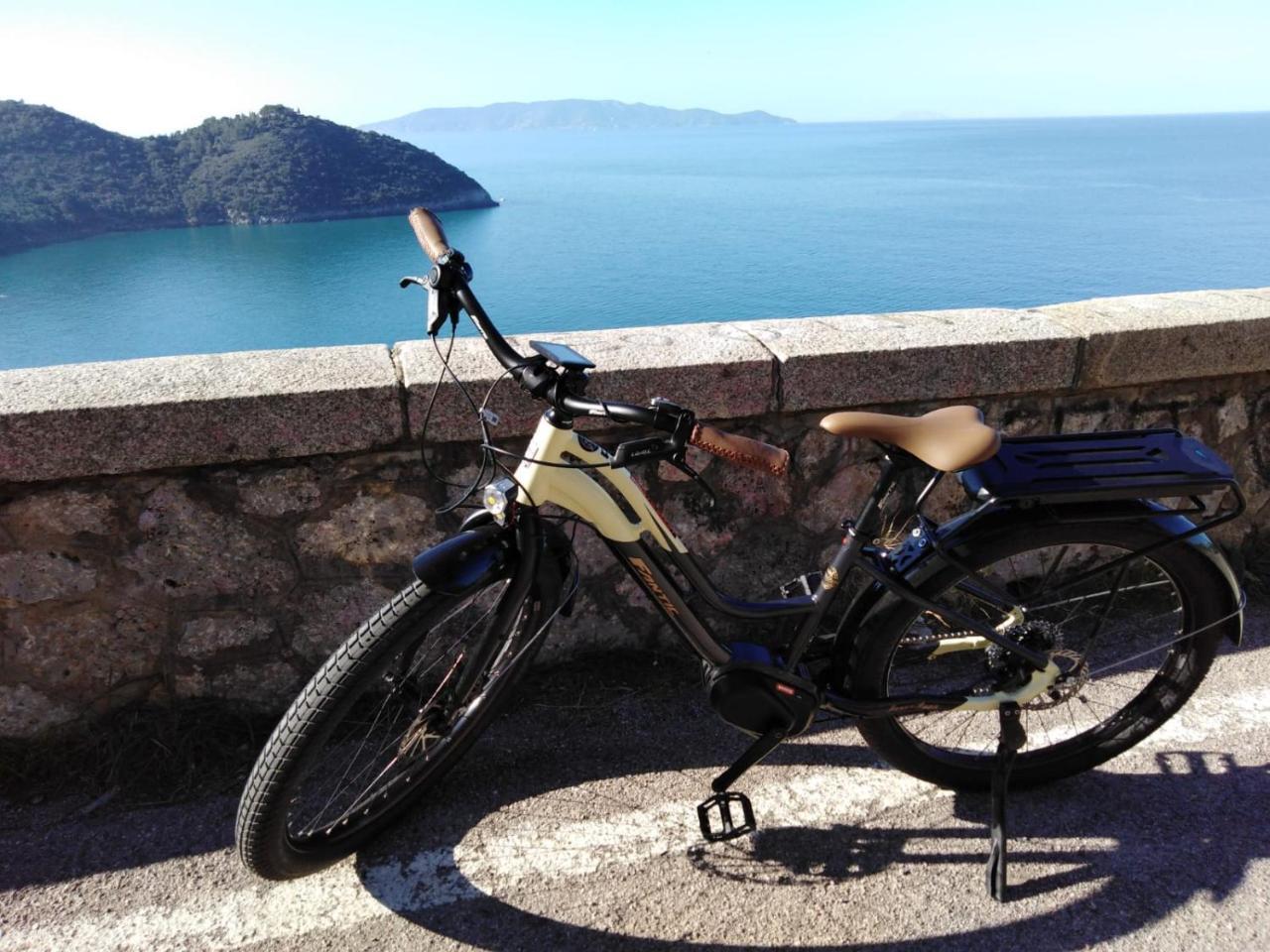 Bike&Boat Argentario Hotel ポルト・サント・ステーファノ エクステリア 写真